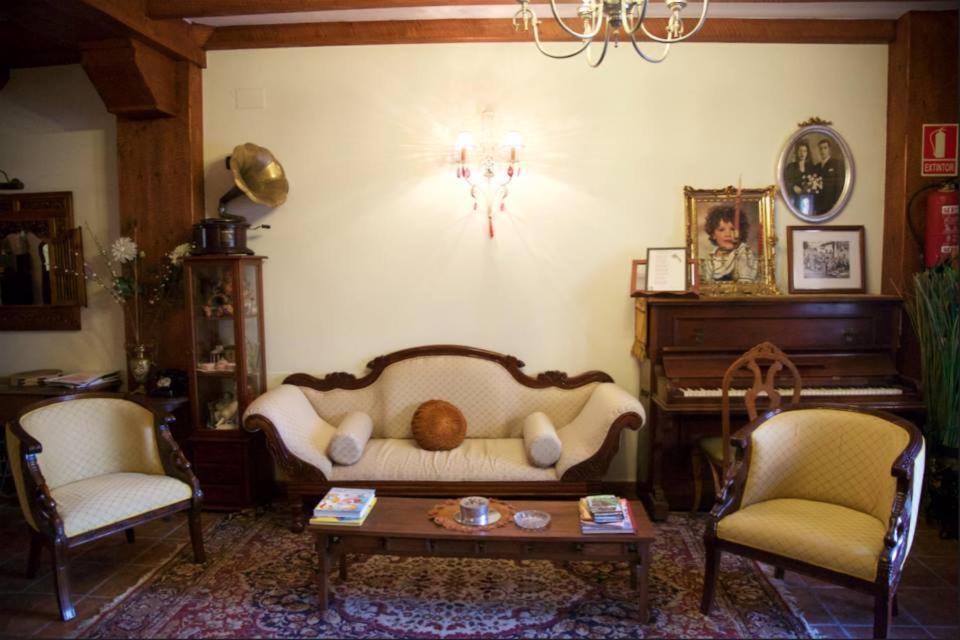 Posada De Sena מראה חיצוני תמונה